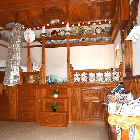 Mesa Kastro *